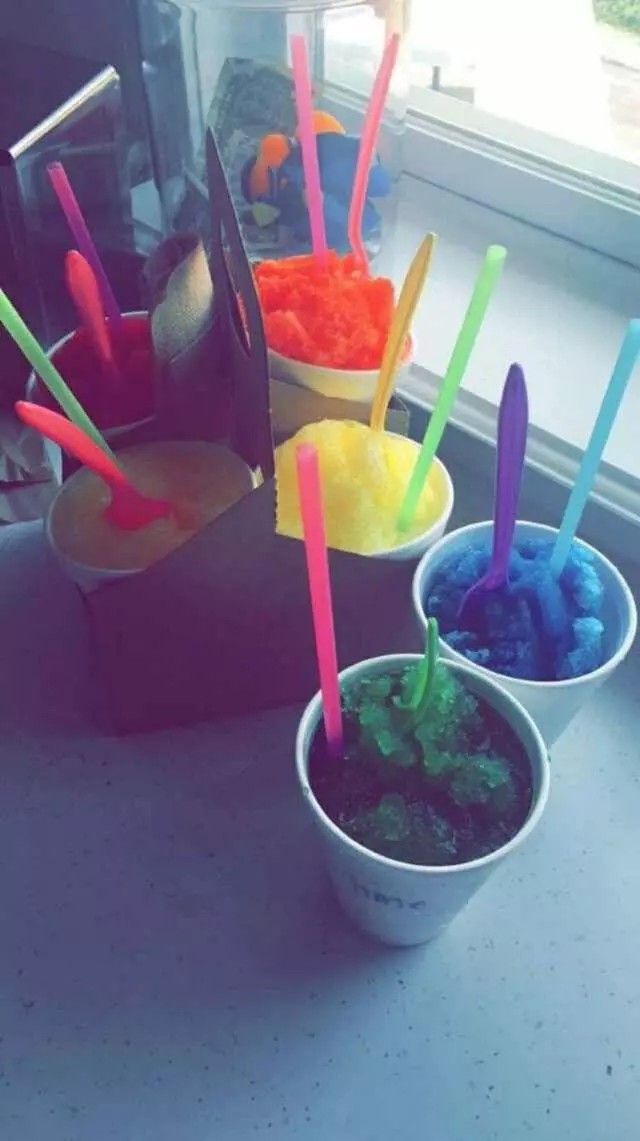 Angel’s Snow and Snack Shack