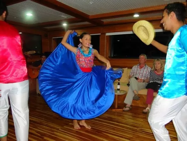 Andean Touring