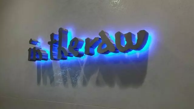 In the Raw Vu