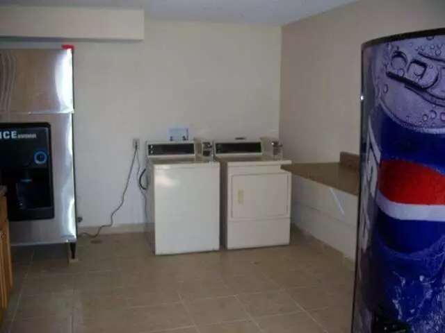 Americas Best Value Inn - Tulsa Airport