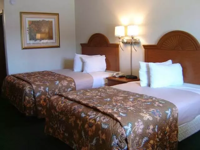 Americas Best Value Inn - Tulsa Airport
