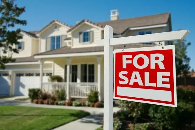 Angie Cianfrone - Realty Connect