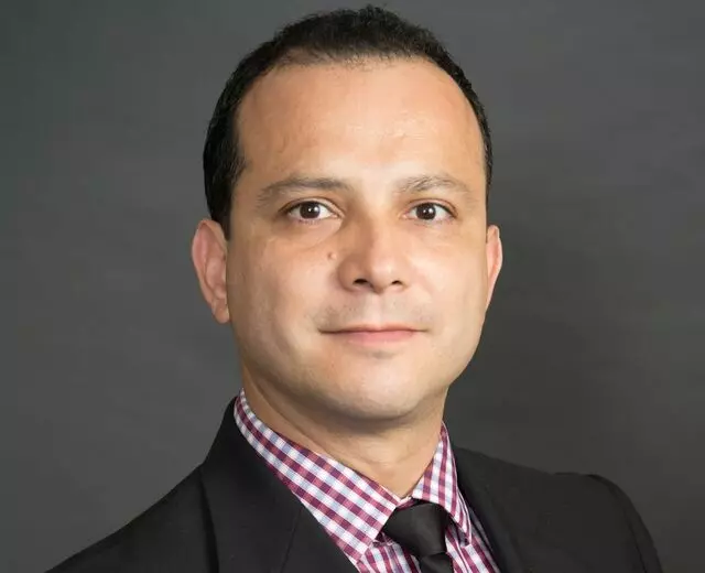 Luis J Toled