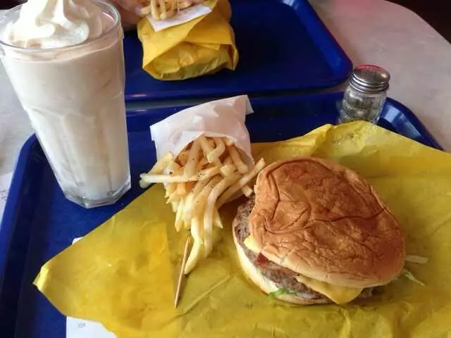 Arnold’s Old Fashioned Hamburgers