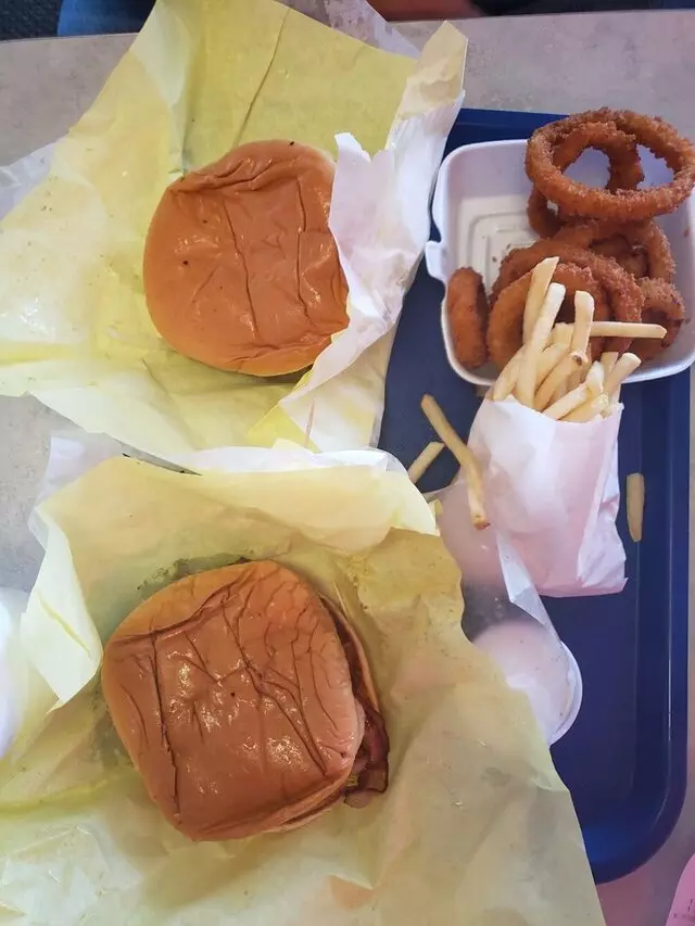 Arnold’s Old Fashioned Hamburgers