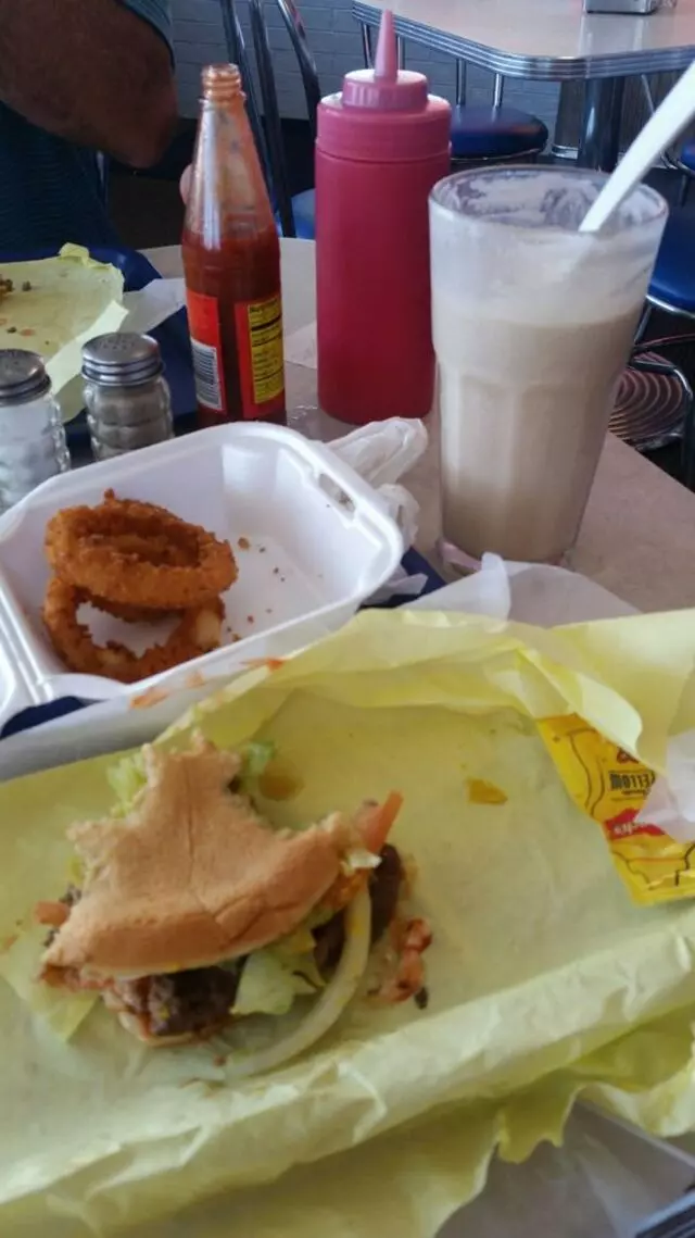 Arnold’s Old Fashioned Hamburgers