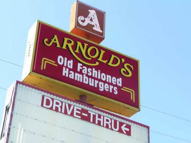 Arnold’s Old Fashioned Hamburgers