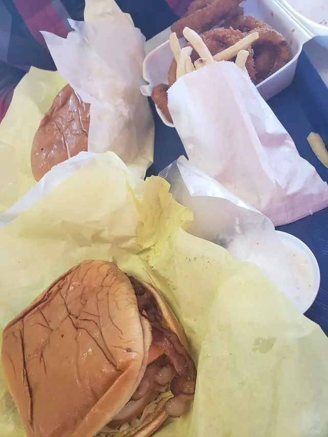 Arnold’s Old Fashioned Hamburgers