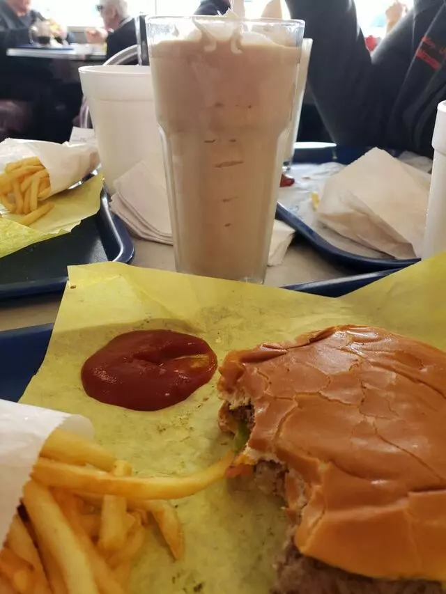 Arnold’s Old Fashioned Hamburgers
