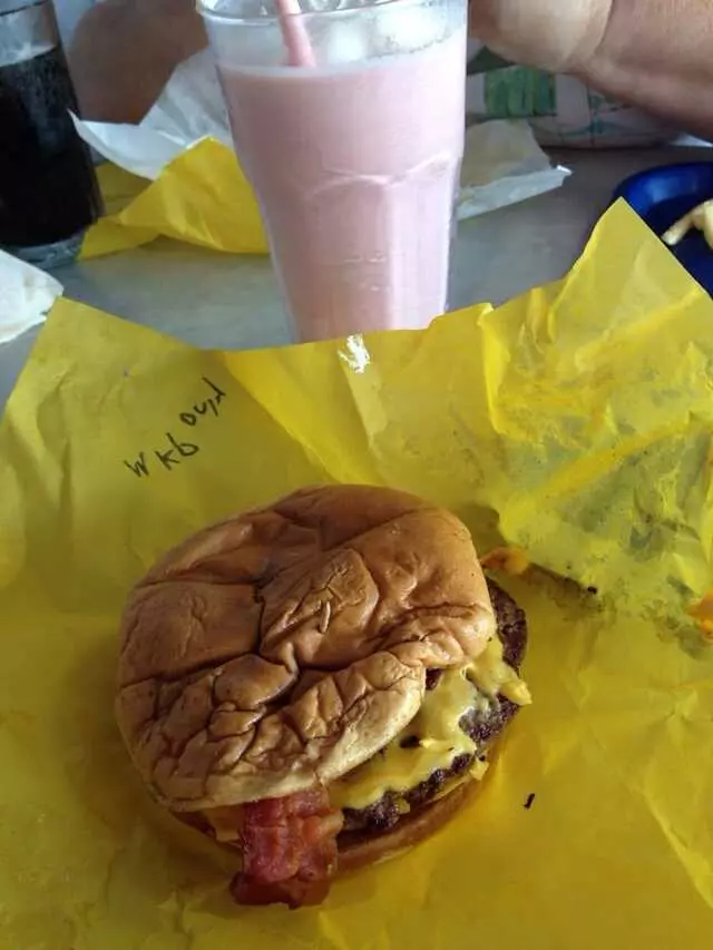 Arnold’s Old Fashioned Hamburgers