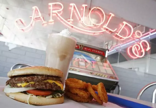 Arnold’s Old Fashioned Hamburgers