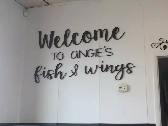 Angie’s Fish & Wings