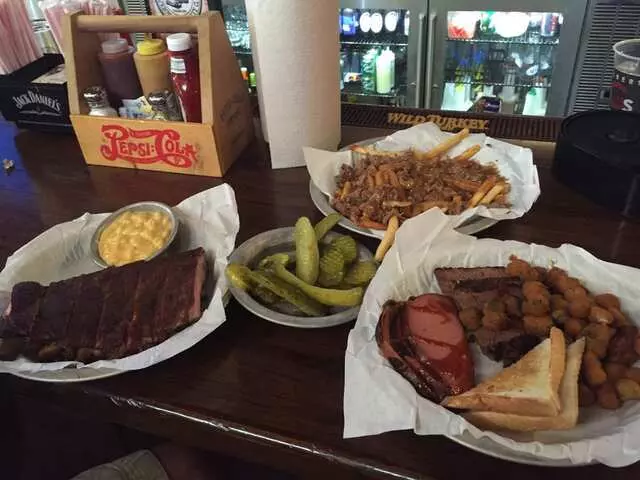 Albert G’s Bar-B-Q