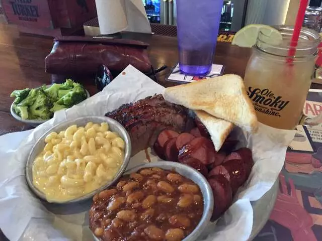 Albert G’s Bar-B-Q