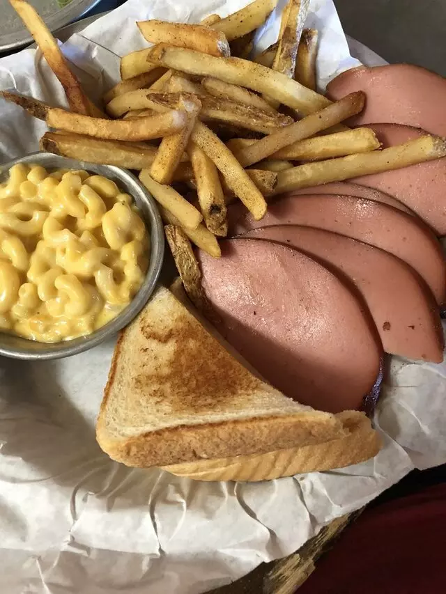 Albert G’s Bar-B-Q