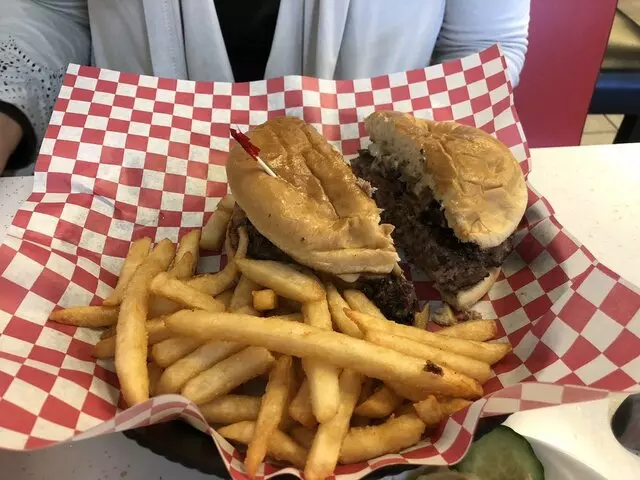 Admiral Grill