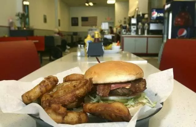 Admiral Grill