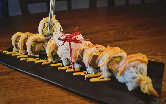 GiGi&apos;s Chinese Cuisine and Sushi Bar