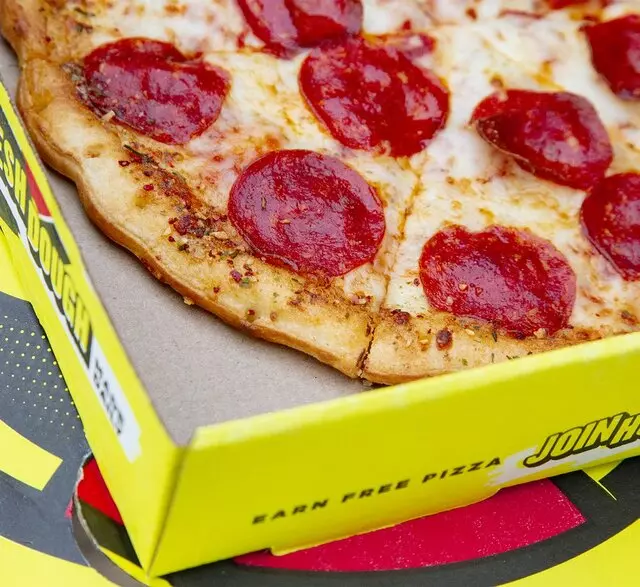 Hungry Howie&apos;s Pizza