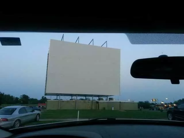 Admiral Twin Drive In