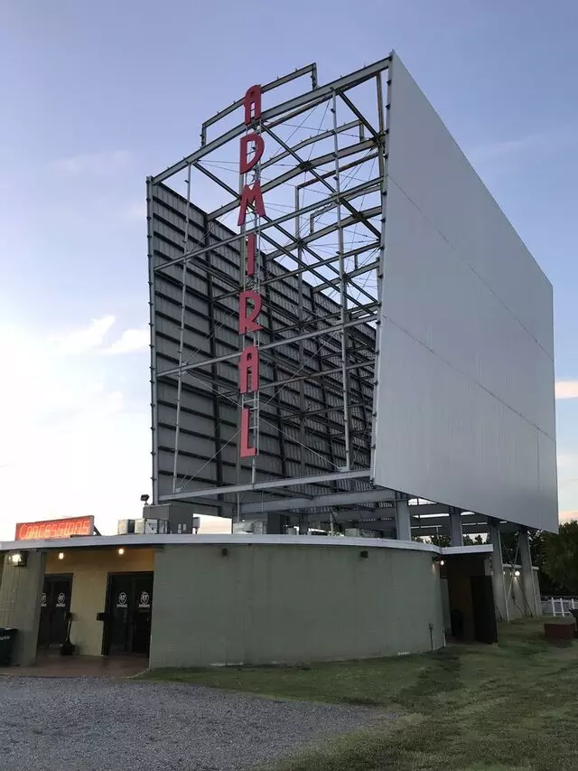 Admiral Twin Drive In