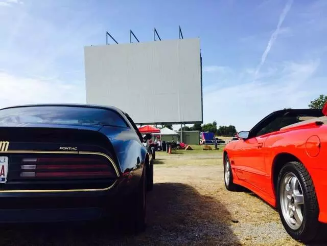 Admiral Twin Drive In