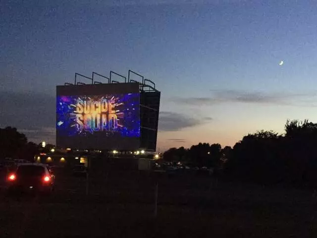 Admiral Twin Drive In