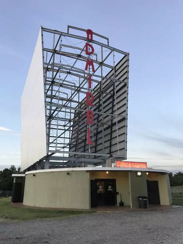 Admiral Twin Drive In
