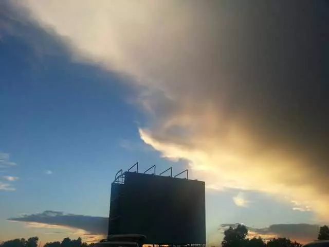 Admiral Twin Drive In