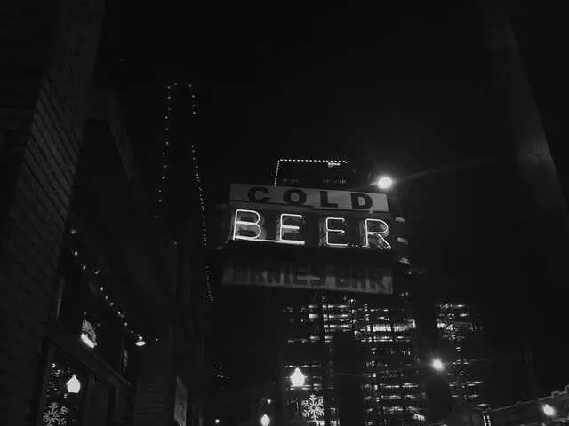 Arnie’s Bar
