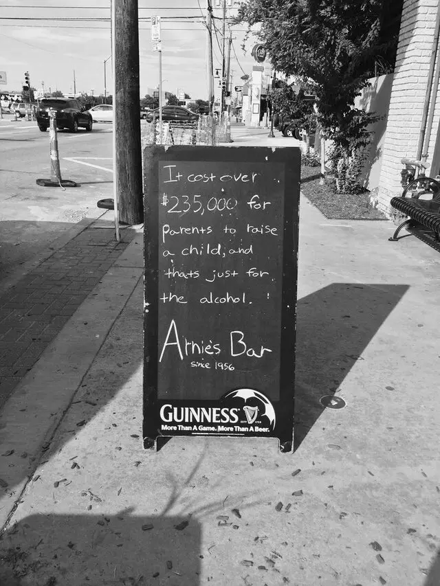 Arnie’s Bar