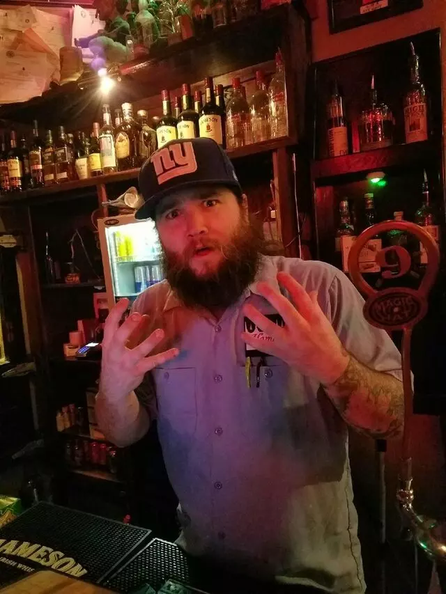 Arnie’s Bar