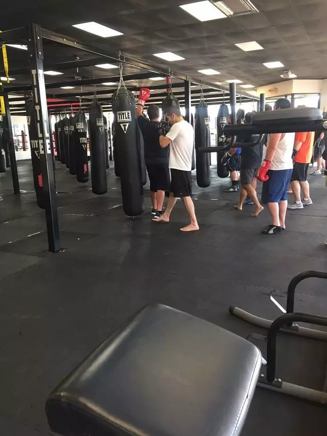 TITLE Boxing Club