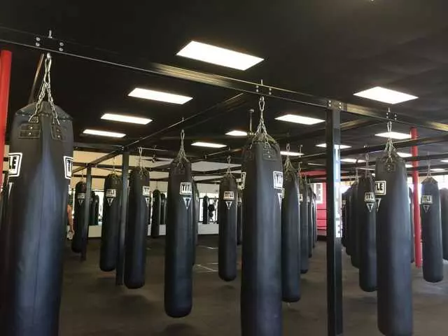 TITLE Boxing Club