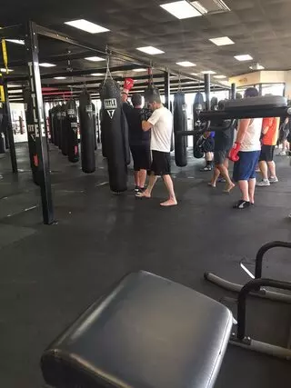 TITLE Boxing Club